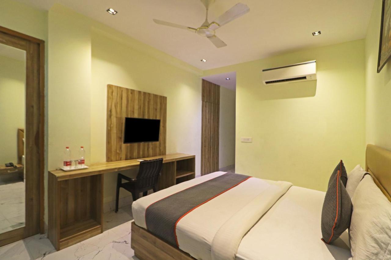 Good Vibe Near Delhi Igi Airport 4*