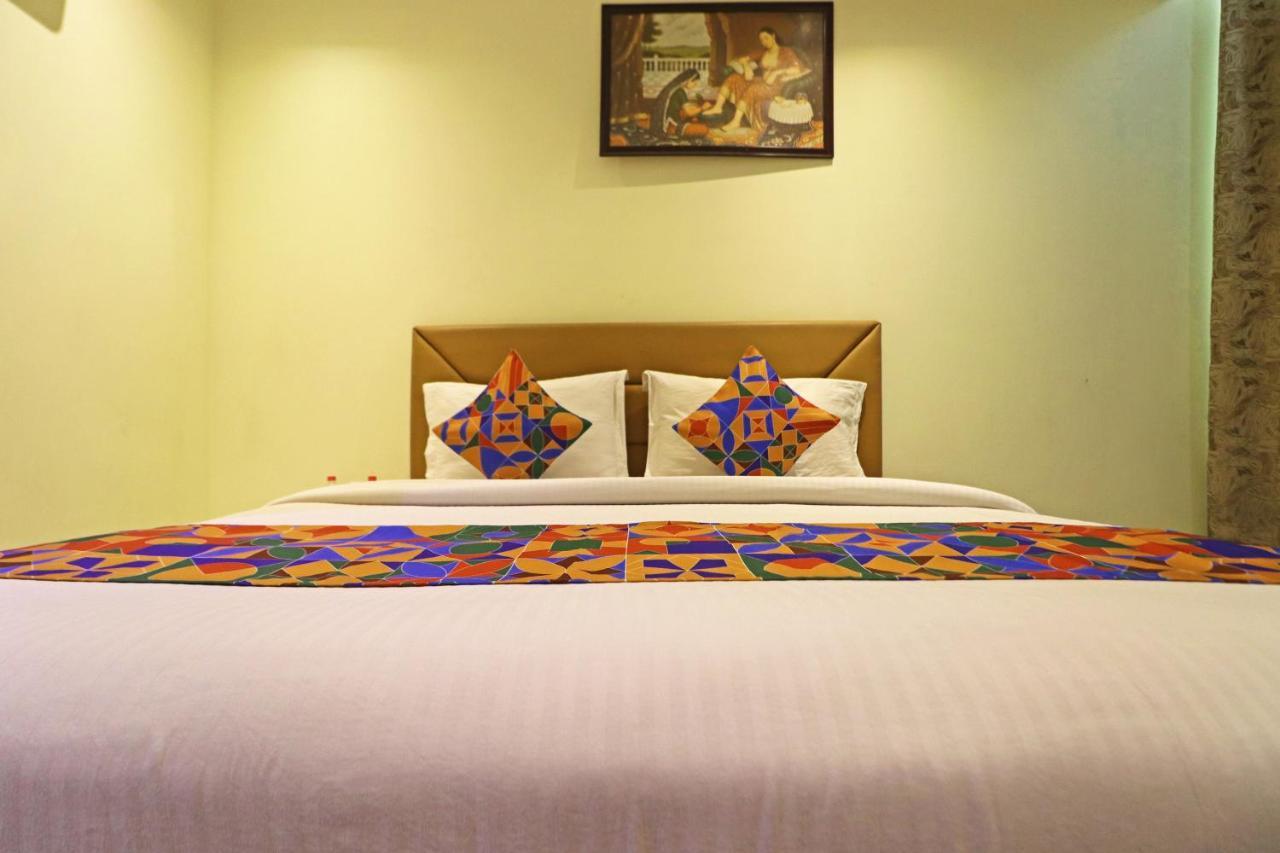 Hotel Good Vibe Near Delhi Igi Airport 4*